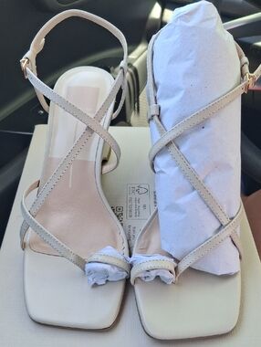Dolce Vita Cream Crisscross Strappy Sandals